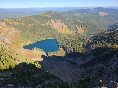 Cliff_DiamondLakes